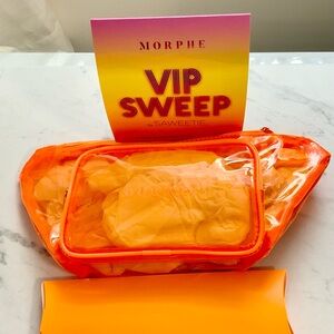 MORPHE VIP SWEEP BY SAWEETIE 6 PIECE BRUSH COLLECTION WITHBELT BAG NEW